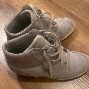 Sorel Women’s Heeled Wedge Sneakers - Size 9